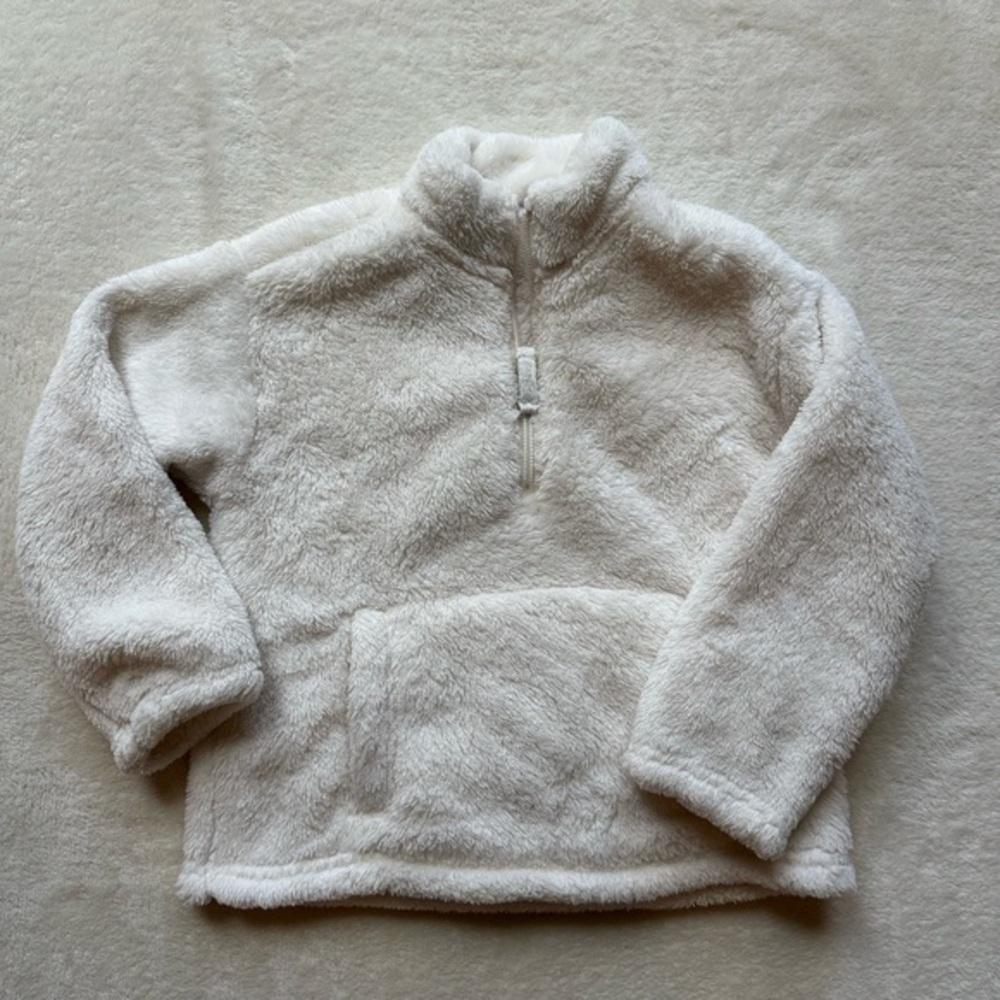NFS.   Gap fuzzy pullover quarter zip size 4T